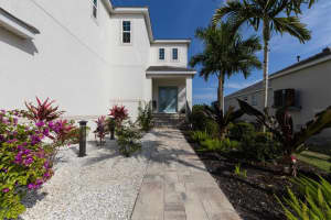 6227 Champions Row St, Bradenton, FL 34210, Sold 05/06/22