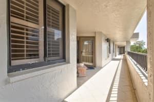 5880 Midnight Pass Rd, Sarasota, FL 34242, Sold 05/25/22