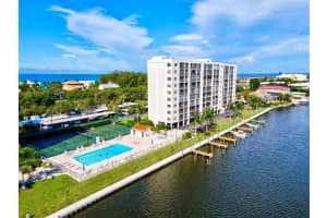 9393 Midnight Pass Rd, Sarasota, FL 34242, Sold 05/20/22