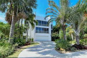 213 N WASHINGTON DR, SARASOTA, FL 34236 - MLS#MFRA4531409