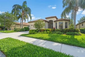 8162 Stirling Falls Cir, Sarasota, FL 34243, Sold 06/08/22