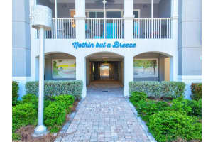 383 Aruba Cir, Bradenton, FL 34209, Sold 06/07/22