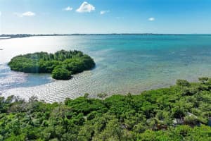 396 Aruba Cir, Bradenton, FL 34209, Sold 06/23/22