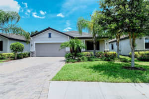11527 SWEETGRASS DR, BRADENTON, FL 34212 Sold 10/13/22
