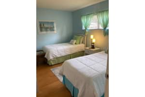 4981 Village Garden Dr, Sarasota, FL 34234, Sold 05/18/22