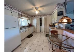 4660 TIPPECANOE TRL #104A, SARASOTA, FL 34233 Sold 09/09/22