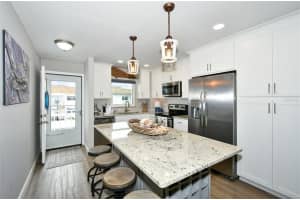 6727 Midnight Pass Rd, Sarasota, FL 34242, Sold 06/28/22
