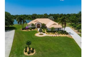 8329 Eagle Lake Dr, Sarasota, FL 34241, Sold 06/14/22