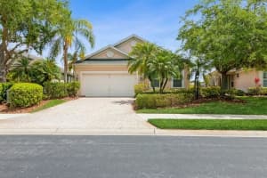7421 Sea Island Ln, Bradenton, FL 34201, Sold 06/13/22