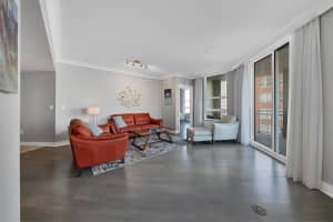 1350 Main St, Sarasota, FL 34236, Sold 05/09/22