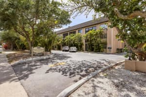 3700 S Osprey Ave, Sarasota, FL 34239, Sold 05/13/22