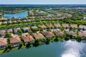 2002 Burgos Dr, Sarasota, FL 34238, Sold 06/06/22