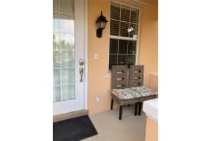 1525 Napoli Dr W, Sarasota, FL 34232, Sold 06/02/22