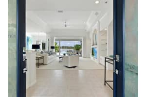 8605 Great Meadow Dr, Sarasota, FL 34238, Sold 05/26/22