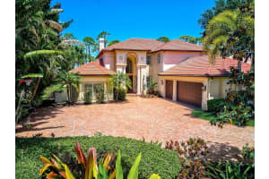 680 E Macewen Dr, Osprey, FL 34229, Sold 05/23/22