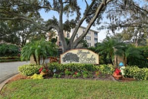 5300 Manorwood Dr, Sarasota, FL 34235, Sold 06/29/22