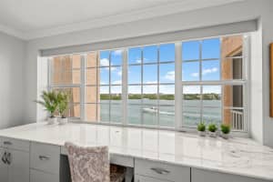 1280 Dolphin Bay Way, Siesta Key, FL 34242, Sold 06/09/22
