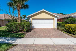 2050 Burgos Dr, Sarasota, FL 34238, Sold 05/31/22