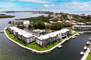 4320 FALMOUTH DR #103, LONGBOAT KEY, FL 34228 Sold 08/03/22
