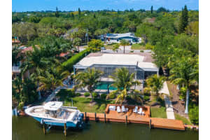 5382 Shadow Lawn Dr, Siesta Key, FL 34242, Sold 05/31/22