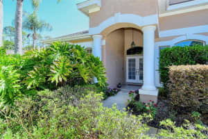 6251 AVENTURA DR, SARASOTA, FL 34241 Sold 07/01/22