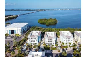 392 Aruba Cir, Bradenton, FL 34209, Sold 06/24/22