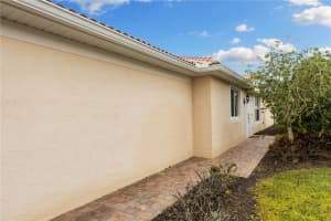 5911 Guarino Dr, Sarasota, FL 34238, Sold 05/27/22