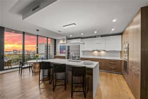 300 S Pineapple Ave, Sarasota, FL 34236, Sold 06/23/22