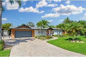 3934 Fontainebleau Dr, Tampa, FL 33634, Sold 06/01/22