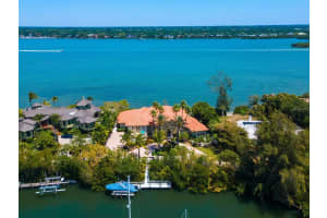 1280 HIDDEN HARBOR WAY, SARASOTA, FL 34242 Sold 11/10/22