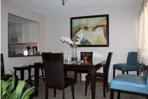 970 Sunridge Dr, Sarasota, FL 34234, Sold 07/01/22