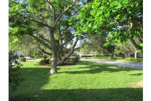 2361 LANDINGS CIR, BRADENTON, FL 34209 Sold 08/08/22