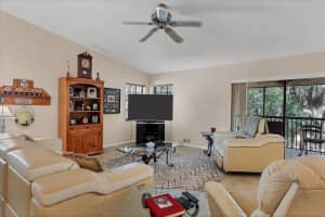 7781 Fairway Woods Dr, Sarasota, FL 34238, Sold 06/09/22