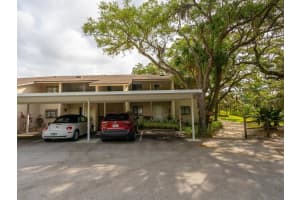 3277 W Cross Creek Rd, Sarasota, FL 34231, Sold 05/31/22