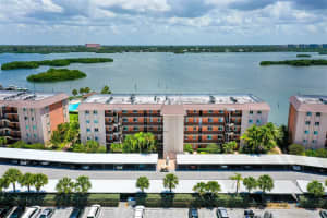 8911 MIDNIGHT PASS RD #411, SARASOTA, FL 34242 Sold 07/15/22