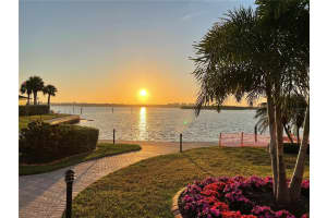 8911 MIDNIGHT PASS RD #411, SARASOTA, FL 34242 Sold 07/15/22