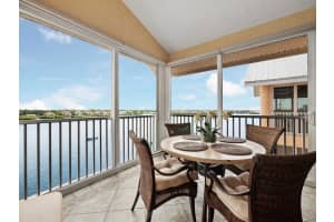 1280 Dolphin Bay Way, Siesta Key, FL 34242, Sold 06/15/22
