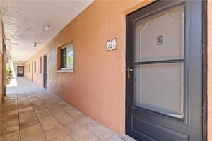 8977 Midnight Pass Rd, Sarasota, FL 34242, Sold 06/13/22