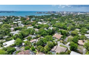 1694 FLOYD ST, SARASOTA, FL 34239 Sold 07/22/22