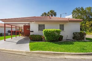 163 VISTA HERMOSA CIR #25-A, SARASOTA, FL 34242 Sold 07/12/22