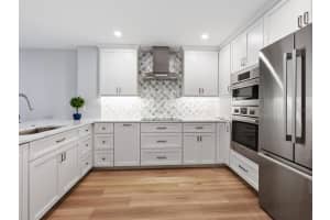 5780 MIDNIGHT PASS RD #110B, SARASOTA, FL 34242 Sold 10/04/22
