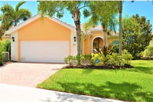 5914 Benevento Dr, Sarasota, FL 34238, Sold 06/02/22