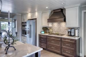5414 SHADOW LAWN DR, SARASOTA, FL 34242 Sold 07/07/22