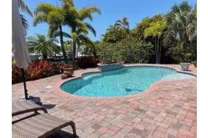 612 Foxworth Ln, Holmes Beach, FL 34217, Sold 05/10/22