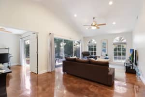 3403 57th Ave Dr W, Bradenton, FL 34210, Sold 06/16/22