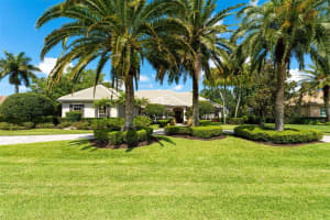 2546 TOM MORRIS DR, SARASOTA, FL 34240 Sold 10/07/22