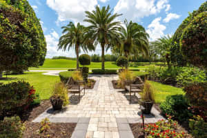 2546 TOM MORRIS DR, SARASOTA, FL 34240 Sold 10/07/22