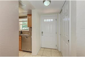 912 La Costa Cir, Sarasota, FL 34237, Sold 06/24/22