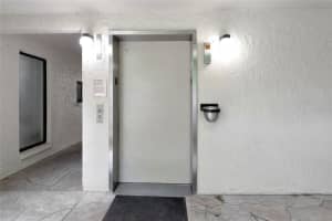 6157 Midnight Pass Rd, Sarasota, FL 34242, Sold 06/07/22