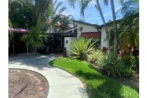 268 ISLAND CIR, SARASOTA, FL 34242 Sold 04/17/23